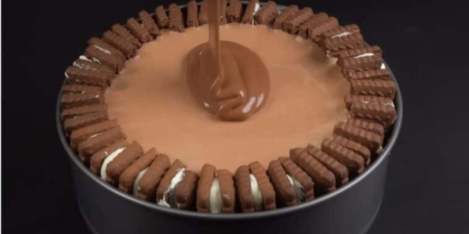 Der berühmte Kuchen, der die Welt verrückt macht! Keine Kondensmilch! Kuchen in 5 Minuten!