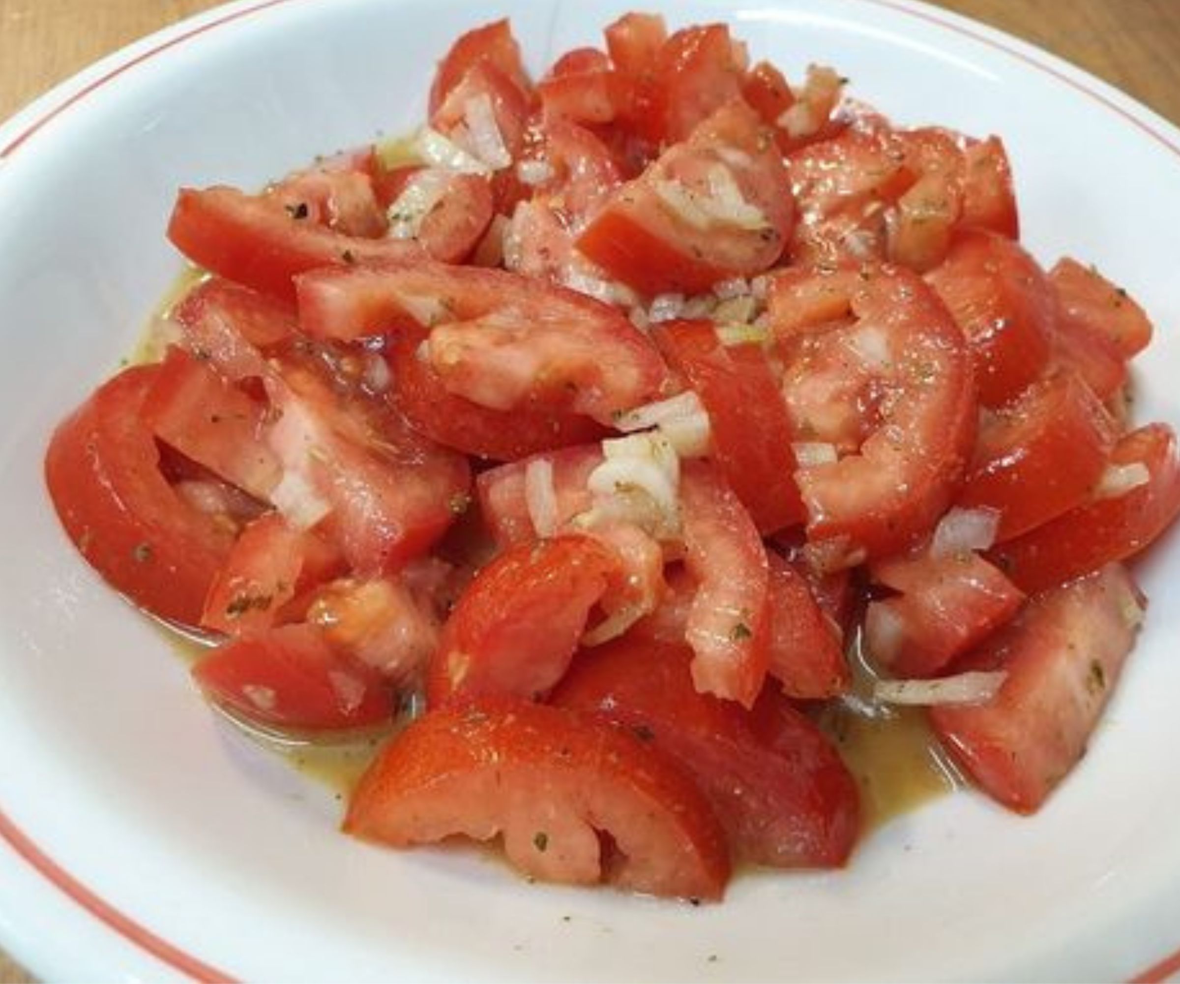 Der beste Salat überhaupt: Italienischer Tomatensalat