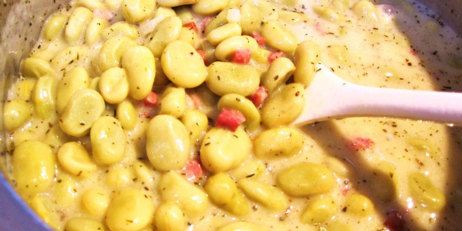 Dicke grüne Bohnen mit Speck Mettenden und Salzkartoffeln