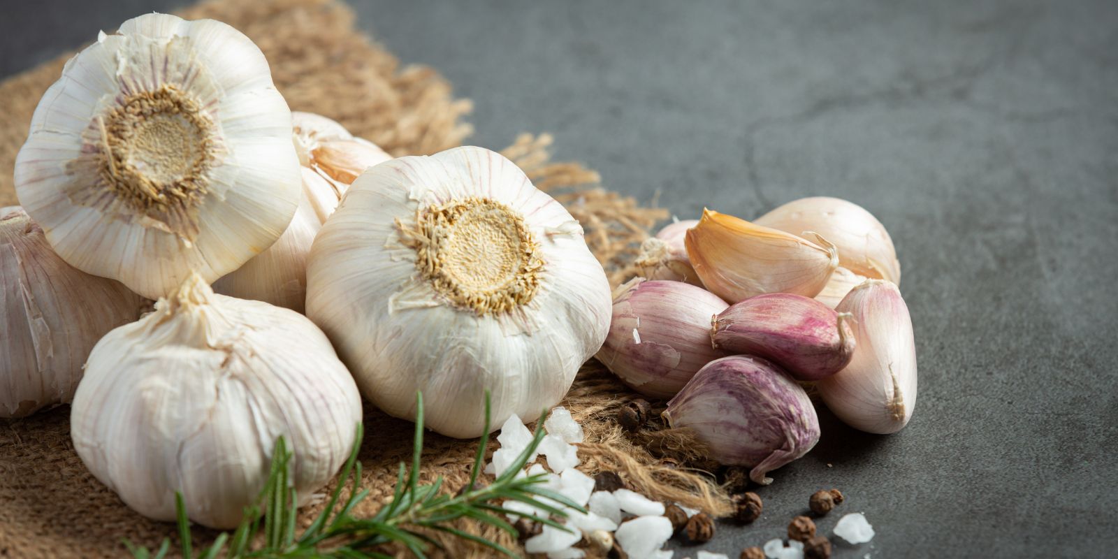 Die Kraft des Knoblauchs – Warum Sie ihn jeden Tag essen sollten