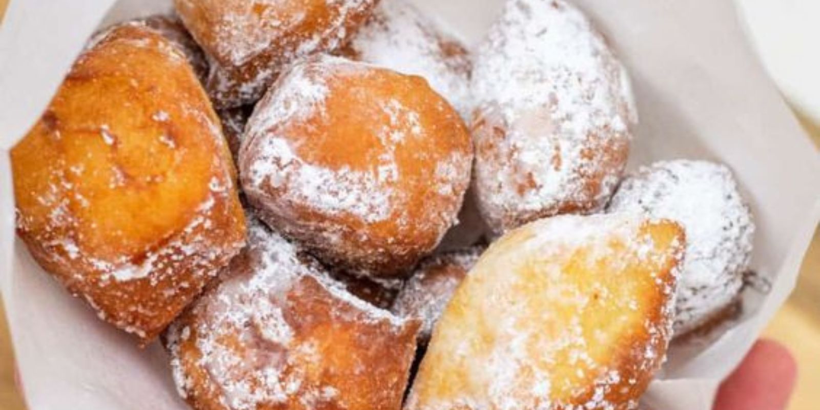 Die Kunst des Hefeteigs: Ein Grundrezept für unendliche Möglichkeiten