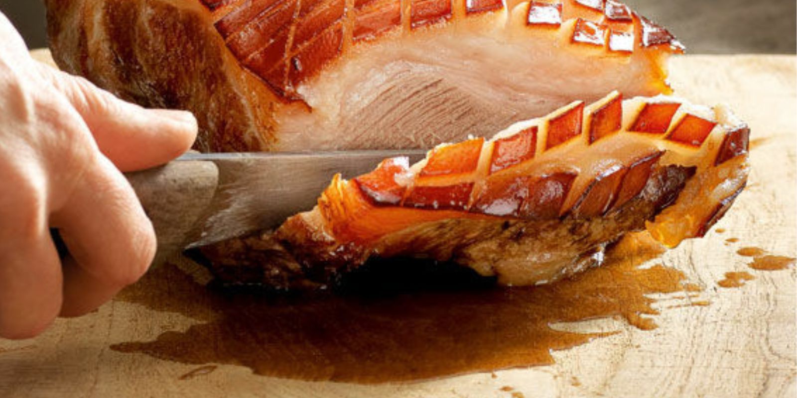 Die Kunst des Schweinekrustenbratens: Ein kulinarisches Meisterwerk der deutschen Küche