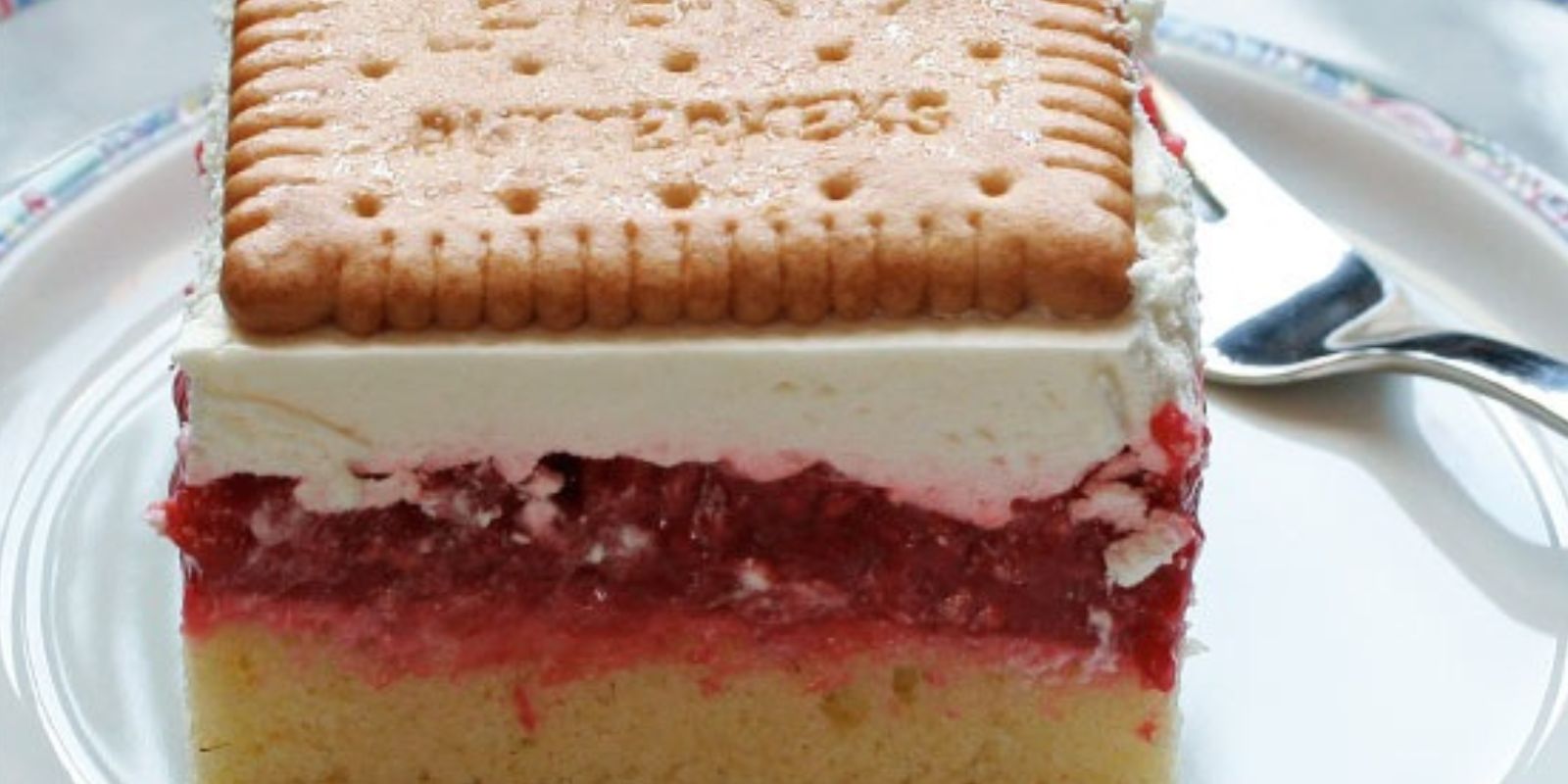 Die Perfekte Symbiose: Butterkeks-Himbeer-Kuchen – Ein Meisterwerk der Backkunst