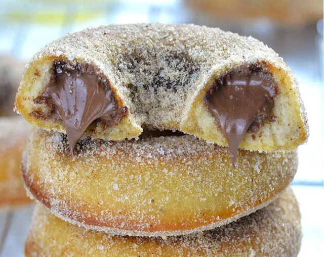 Donuts gefüllt mit Nutella, aus dem Backofen !
