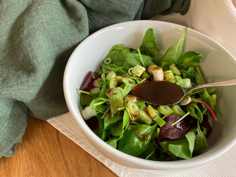 Dressing mit Balsamico und Ahornsirup