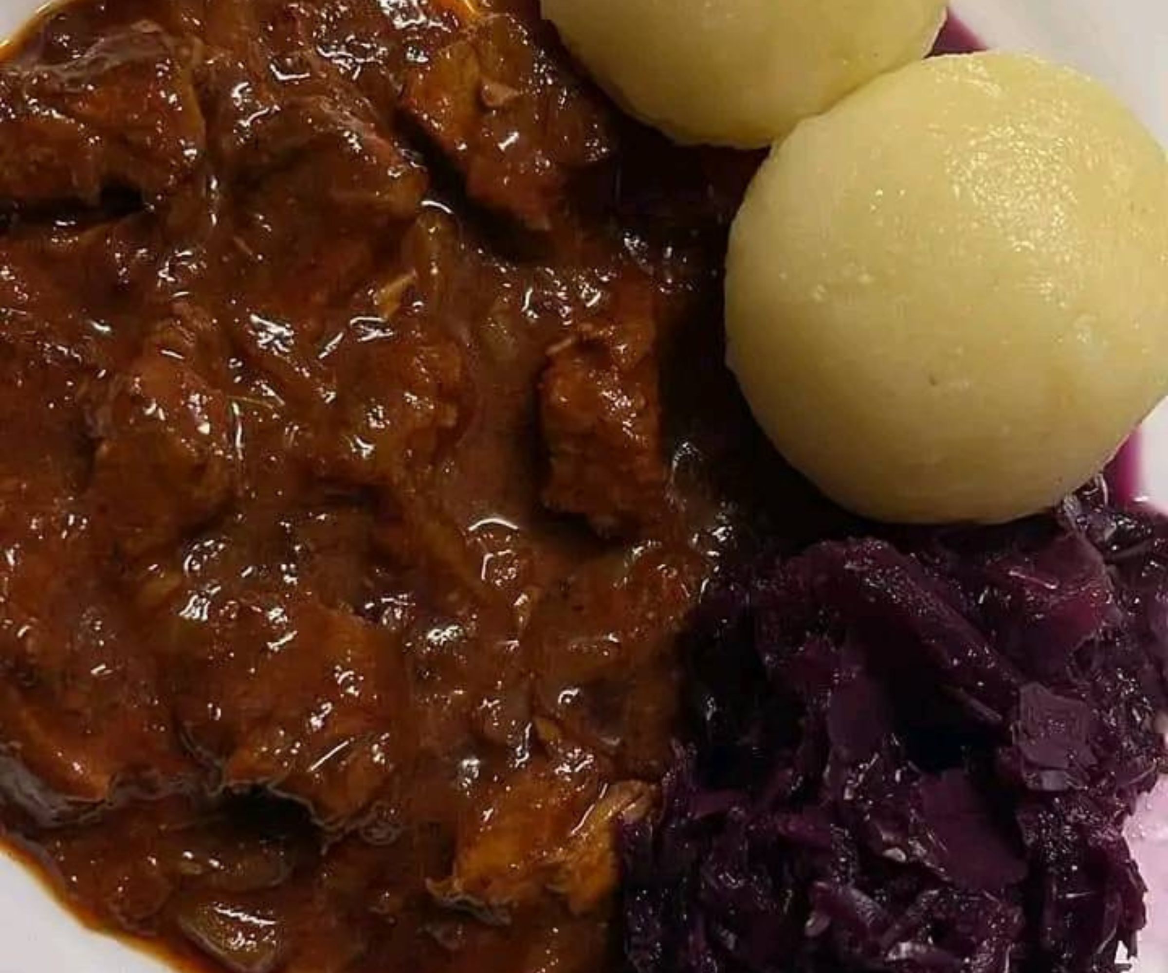 Ein Hochgenuss: Rindergulasch – Die Köstlichkeit aus dem Schmortopf