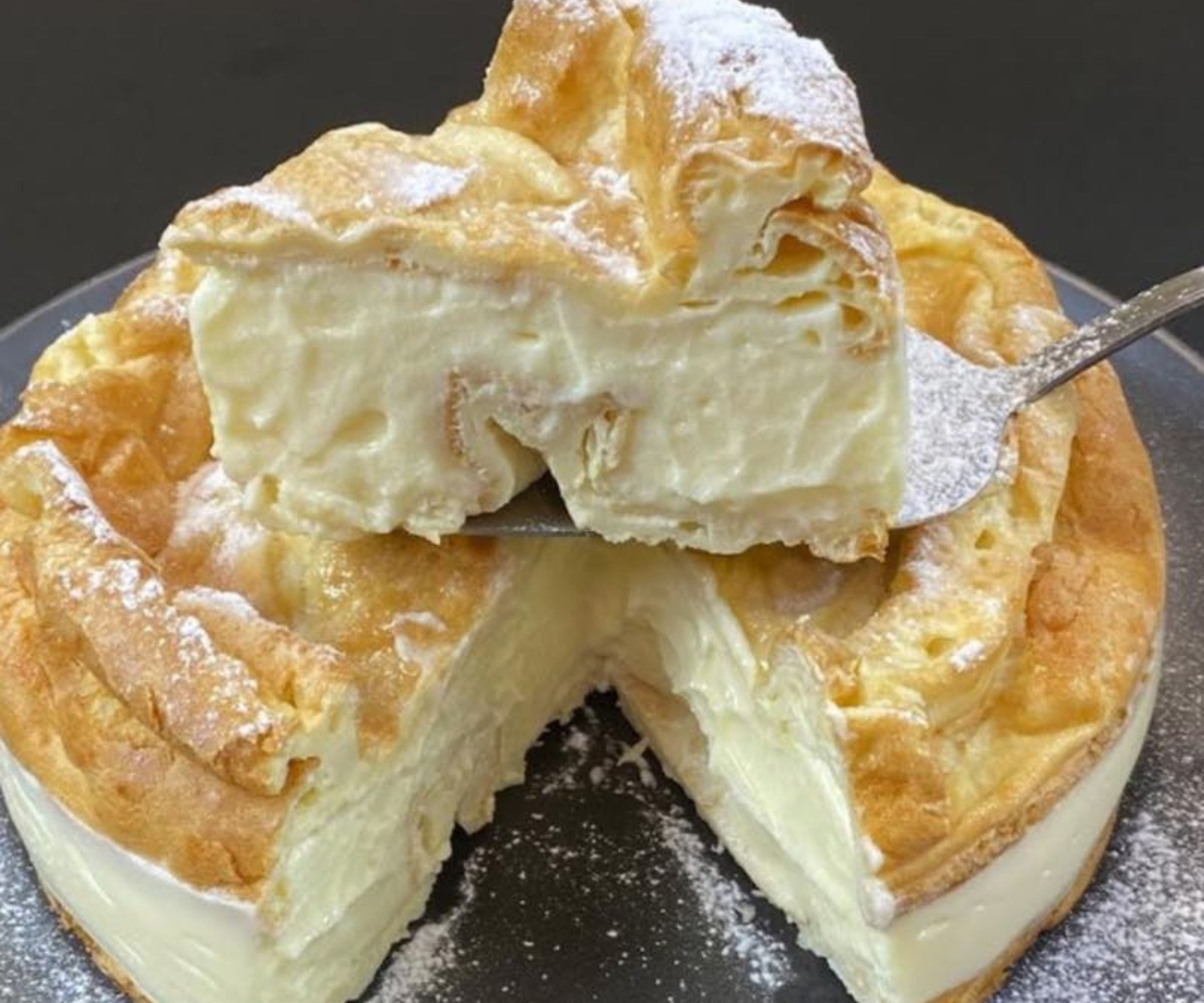 Ein Wochenendritual: Der köstliche Santa Clara Kuchen mit reichhaltiger Sahne