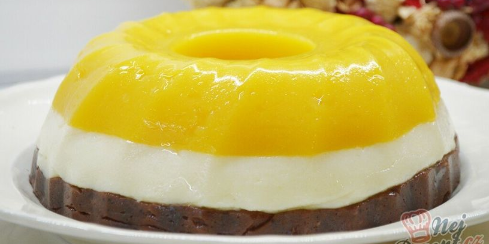 Ein einfacher dreifarbiger Kuchen – in 15 Minuten ohne Backen und Gelatine fertig