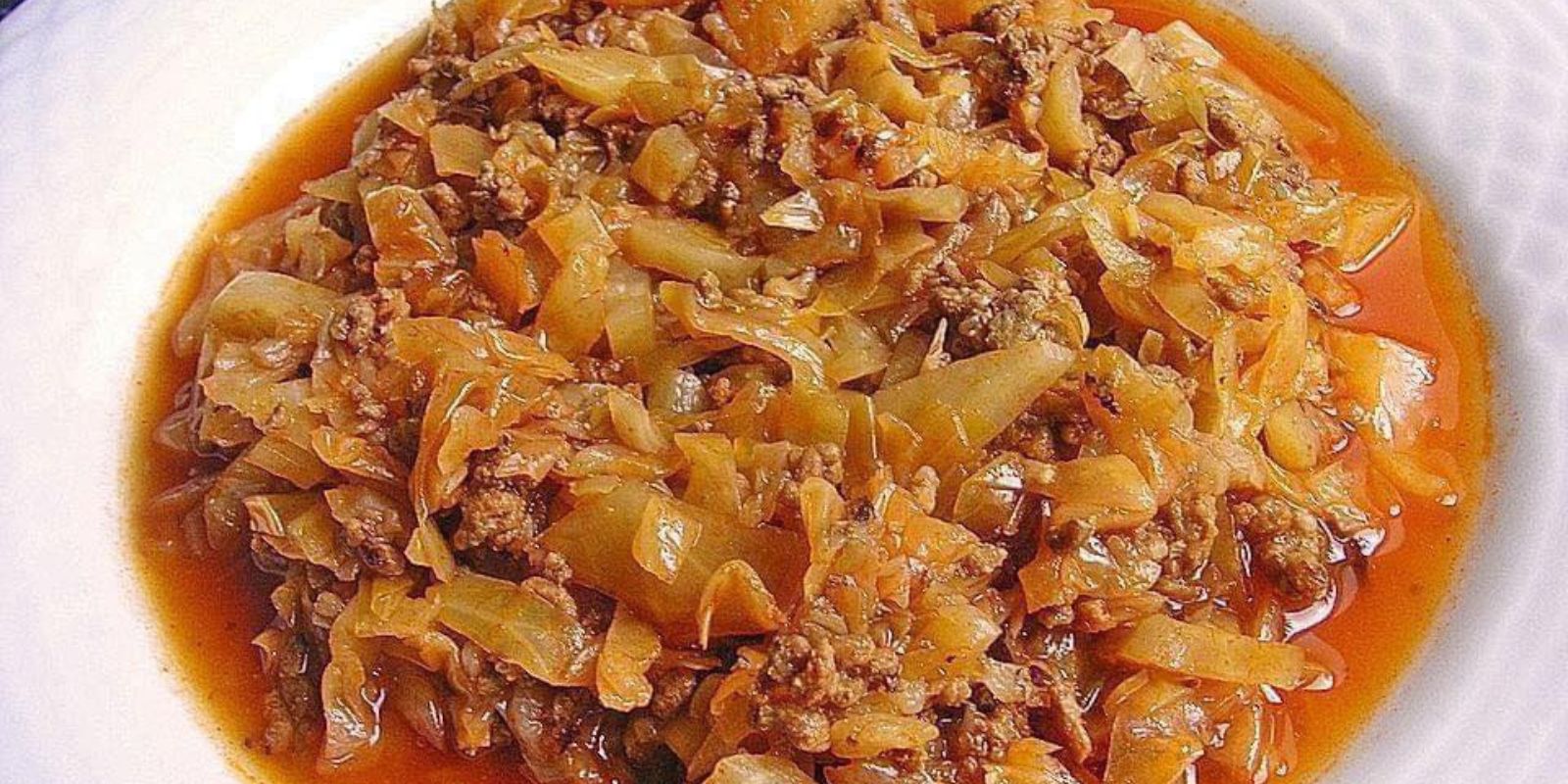 Eines der leckersten Kohlrezepte, das ich kenne! – Kohl geschmort mit Hackfleisch