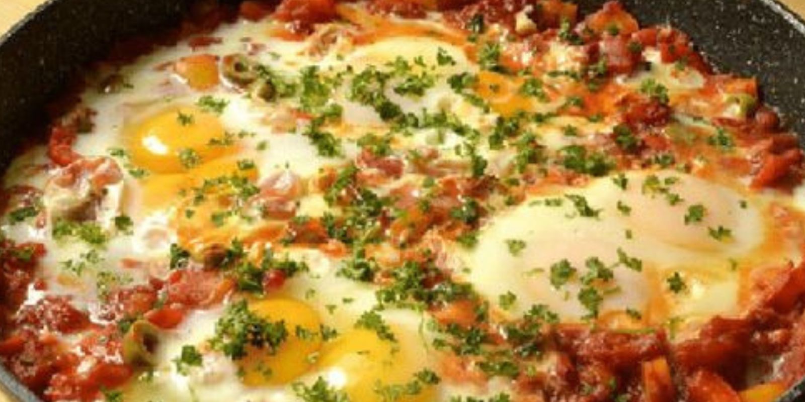 Einfaches Rezept für Eier nach spanischer Art: Genussvolle Tapas aus der eigenen Küche 🍳🇪🇸