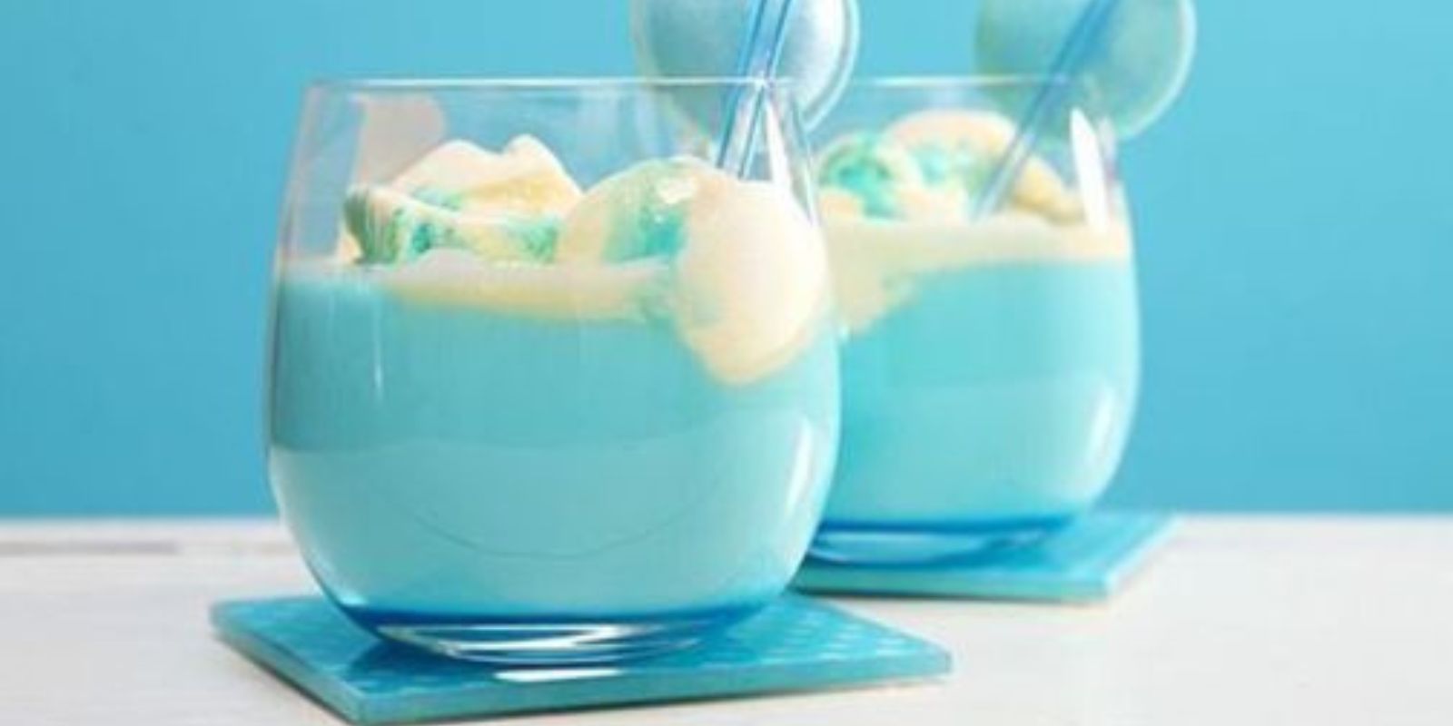 Eiskönigin Cocktail mit nur 3 Zutaten, sehr gefährliches Zeug!