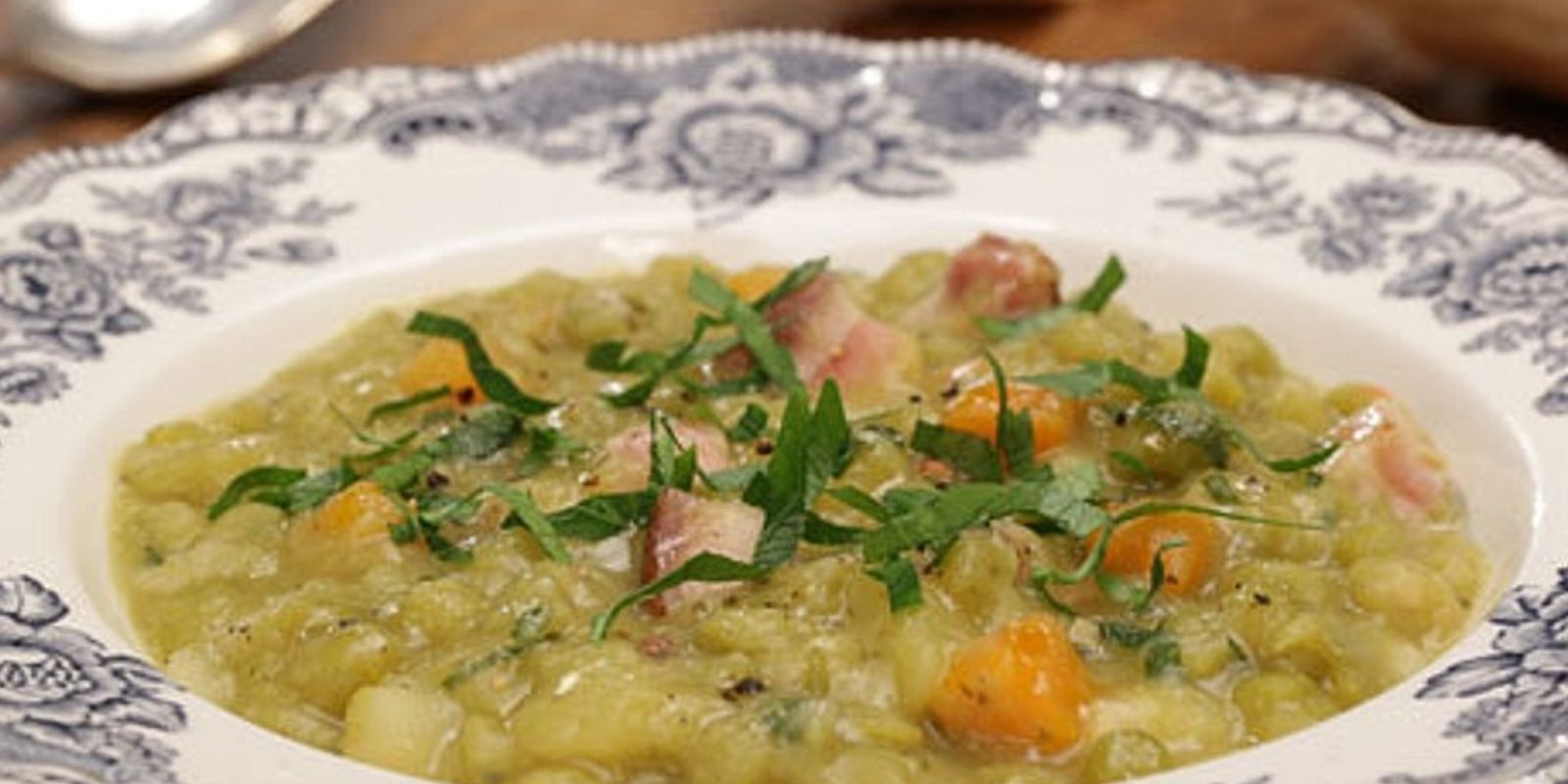 Erbseneintopf nach Bundeswehrart – So muss Erbsensuppe schmecken, ein Seelenwärmer!