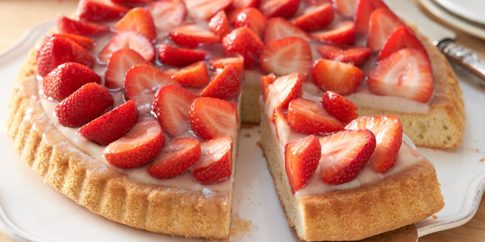 Erdbeer Biskuitkuchen in 10 Minuten im Ofen