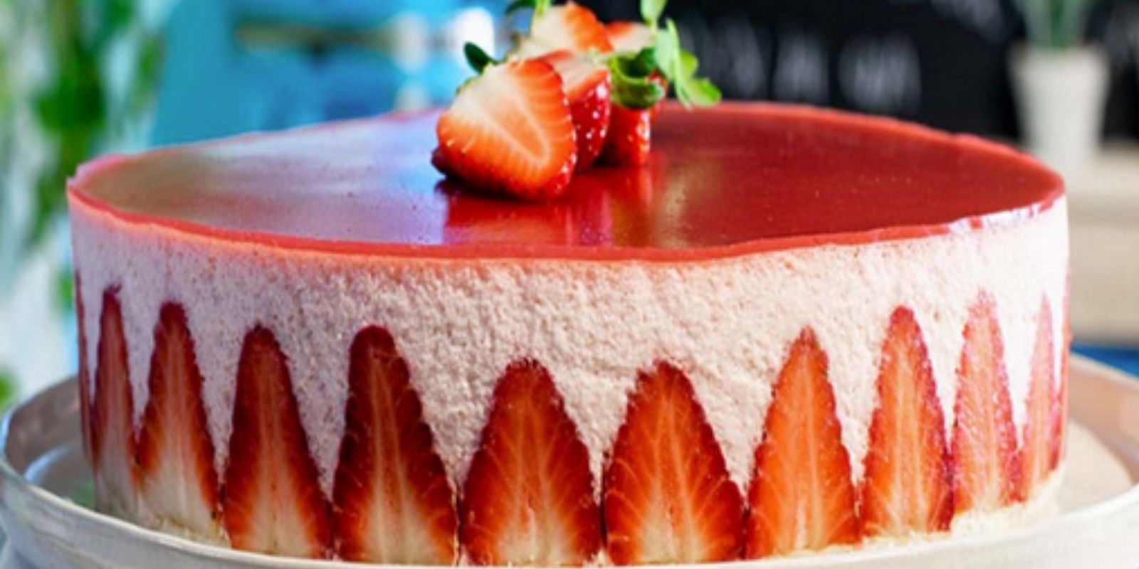 Erdbeer-Mousse-Kuchen ganz einfach zuzubereiten