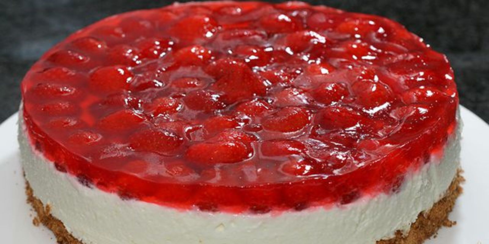 Erfrischende Erdbeertorte ohne Backen