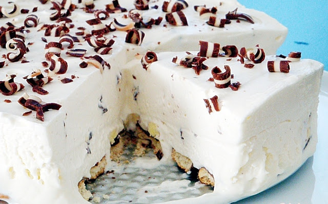 Erfrischende Schwarzwälder Eistorte