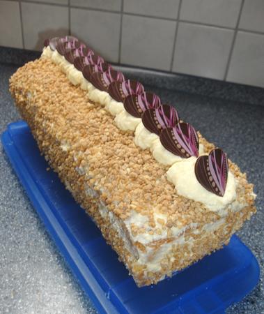 FRANKFURTER KRANZ KUCHEN
