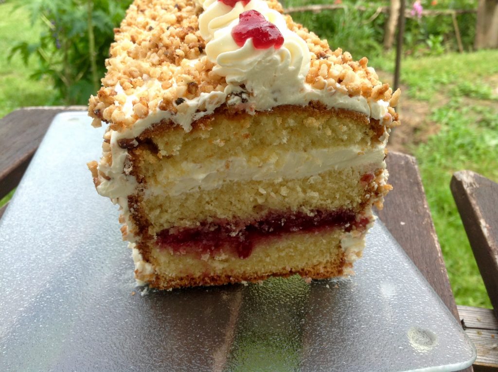 FRANKFURTER KRANZ KUCHEN