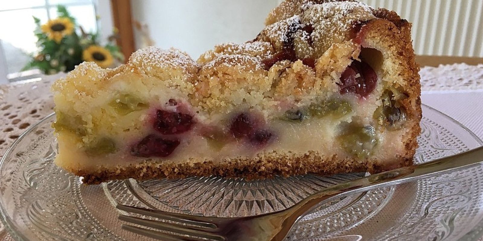 Fantastischer Quark Streuselkuchen mit Vanille Kirschfüllung