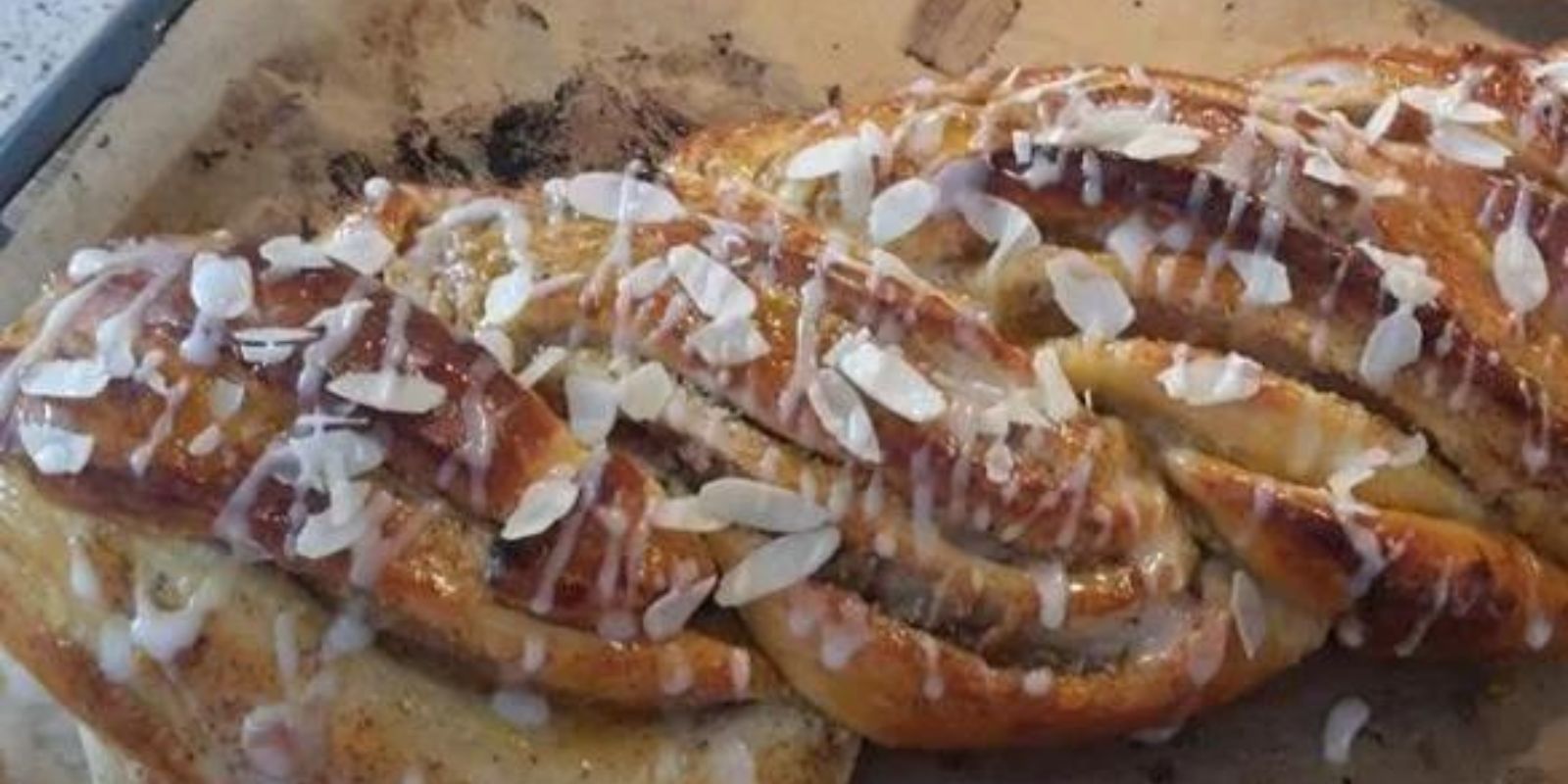 Fluffiger, saftiger Nusszopf