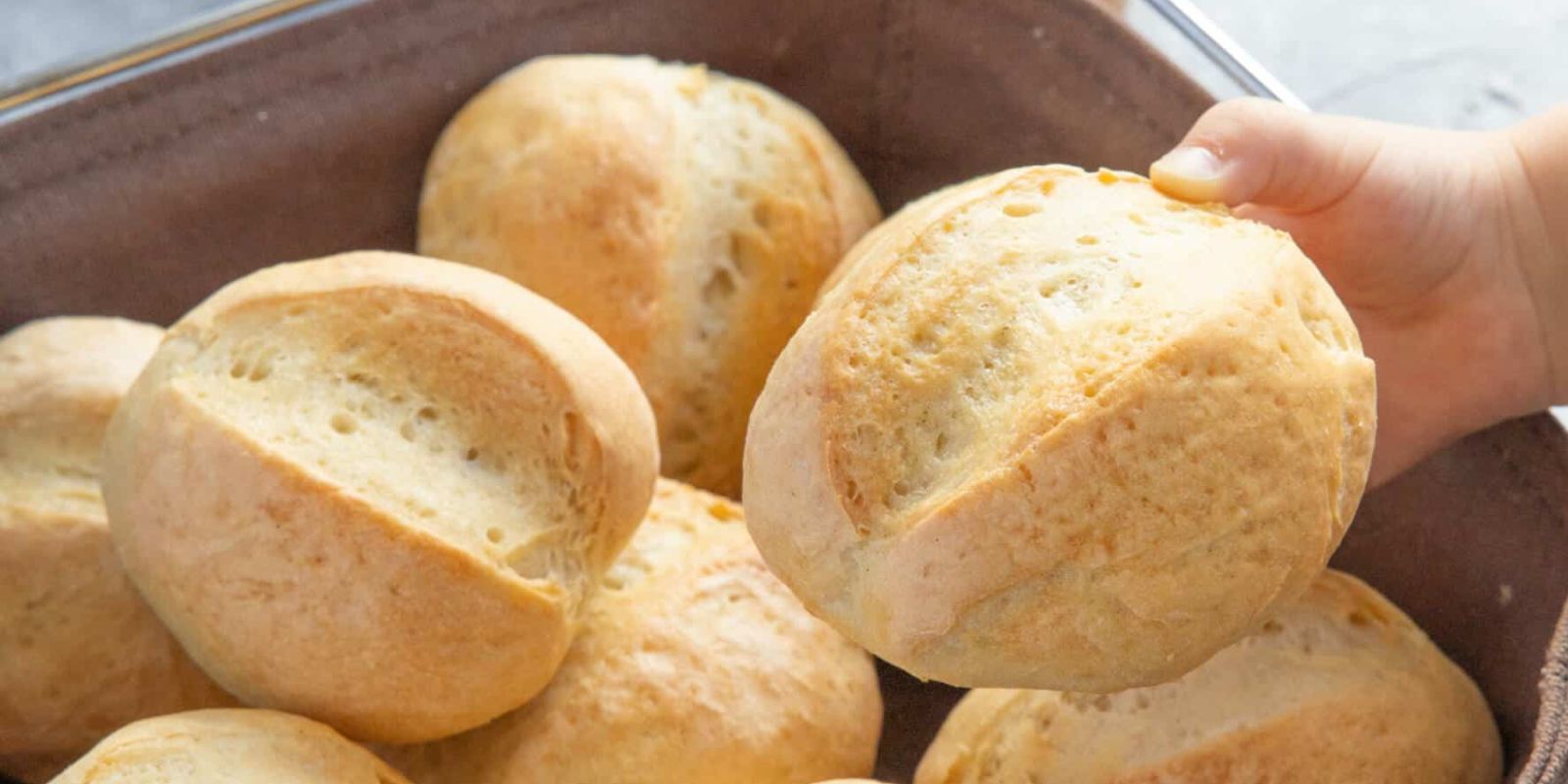 Frisch Gebacken: Das ultimative Rezept für köstliche Brötchen