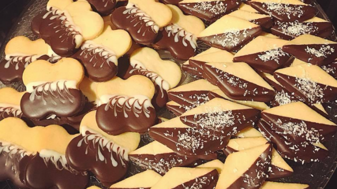 GESCHUMMELTES SPRITZGEBÄCK