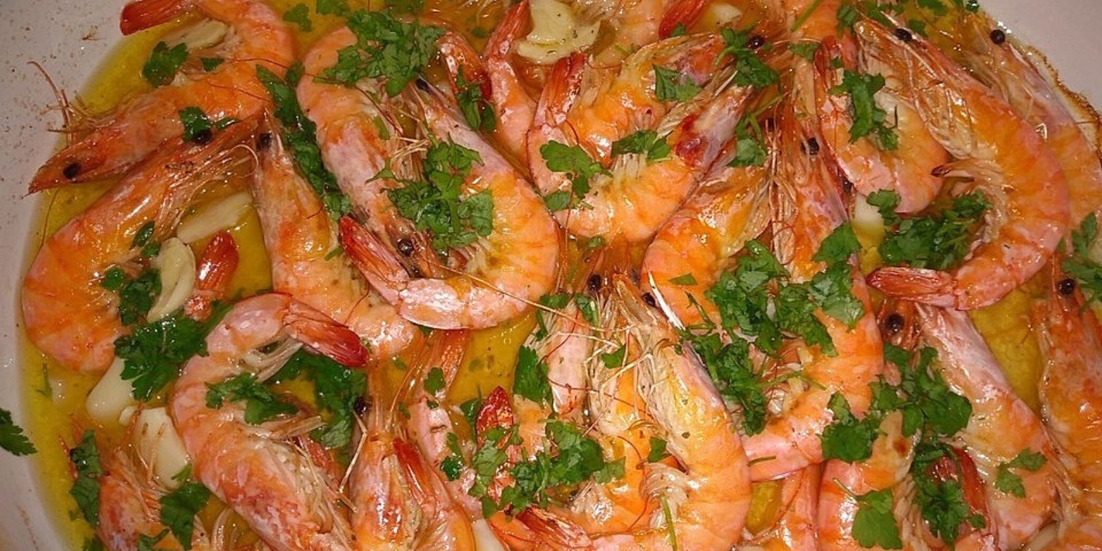 Garnelen mit Zitrone aus dem Ofen