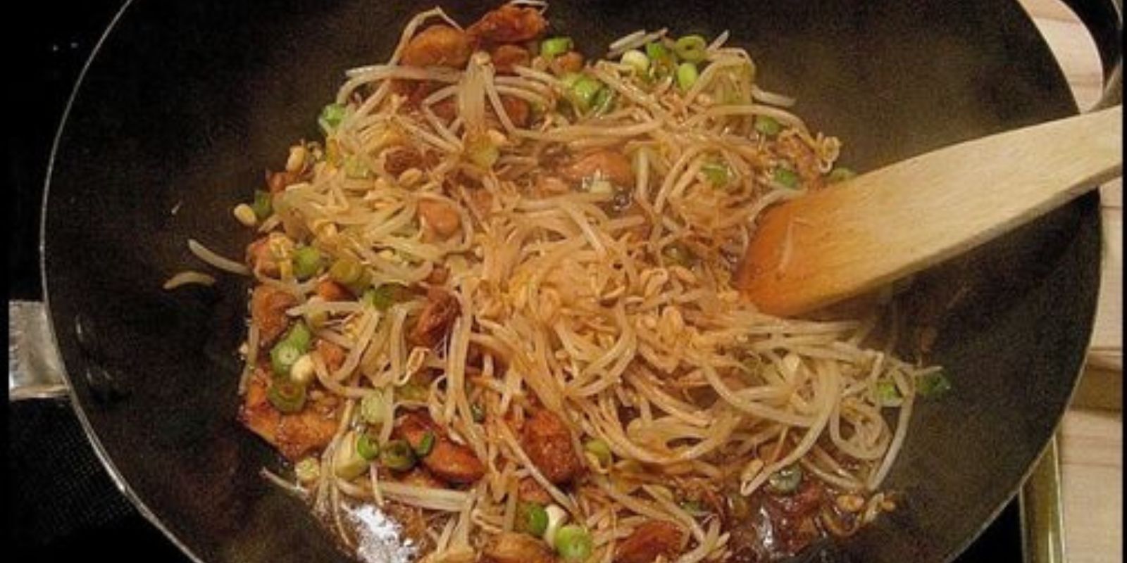 Gebratene Nudeln vom Asiaten in wenigen Minuten