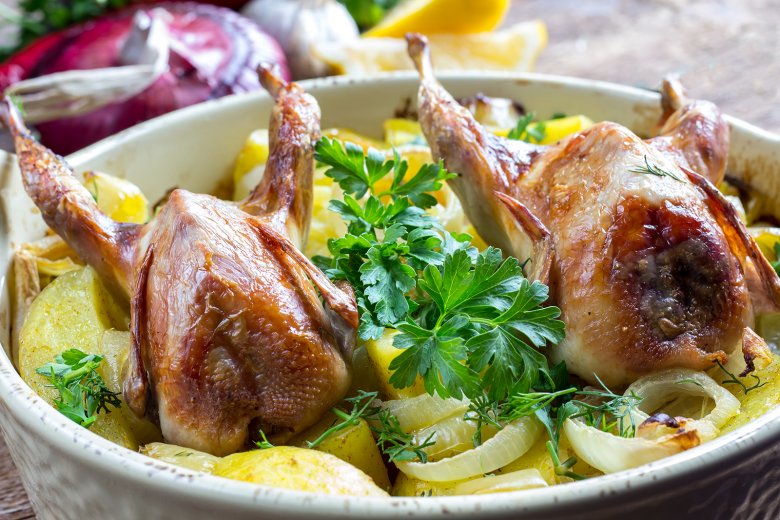 Gebratene Wachteln mit Kartoffeln