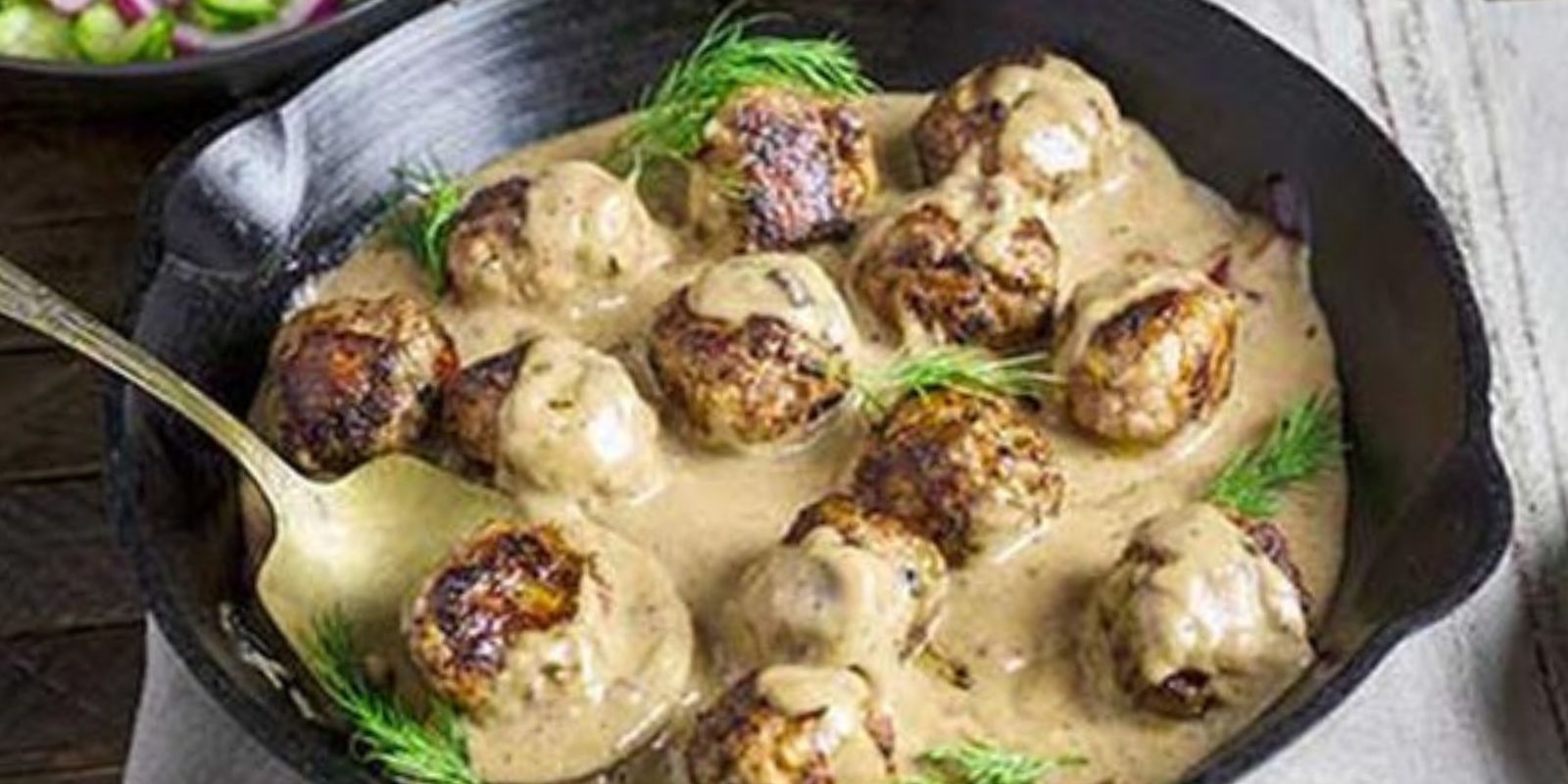 Gefüllte Champignons mit Fleischbällchen – Eine Gaumenfreude in jedem Bissen!