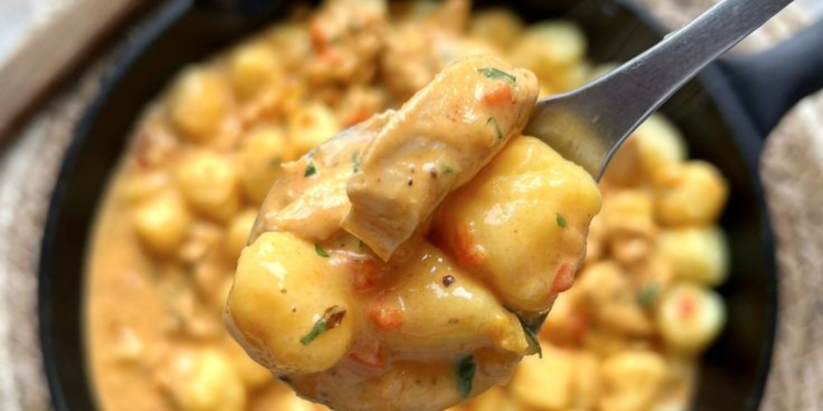 Gnocchi mit Hühnerfleisch, Brokkoli und Karotten: Ein schnelles und köstliches Gericht