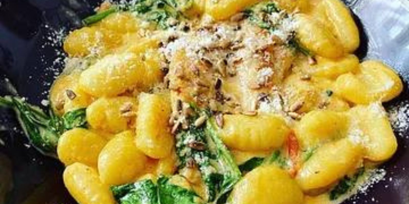 Gnocci mit Blattspinat in einer Parmesan Zitrone Sauce mit Hähnchen
