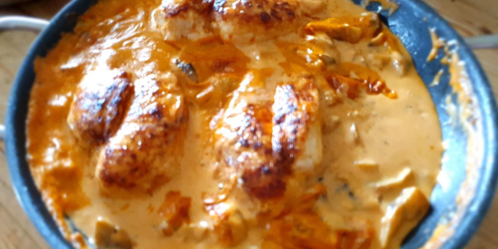 Gratinierte Hähnchenfilets in Champignonrahm