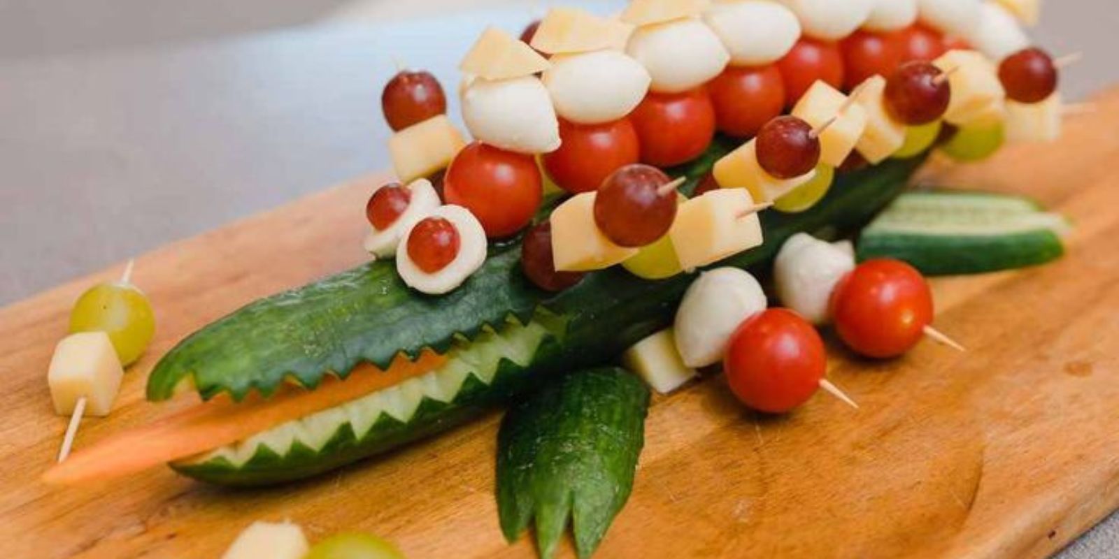 Gurkenkrokodil – Kreativer Gemüsespaß für Groß und Klein