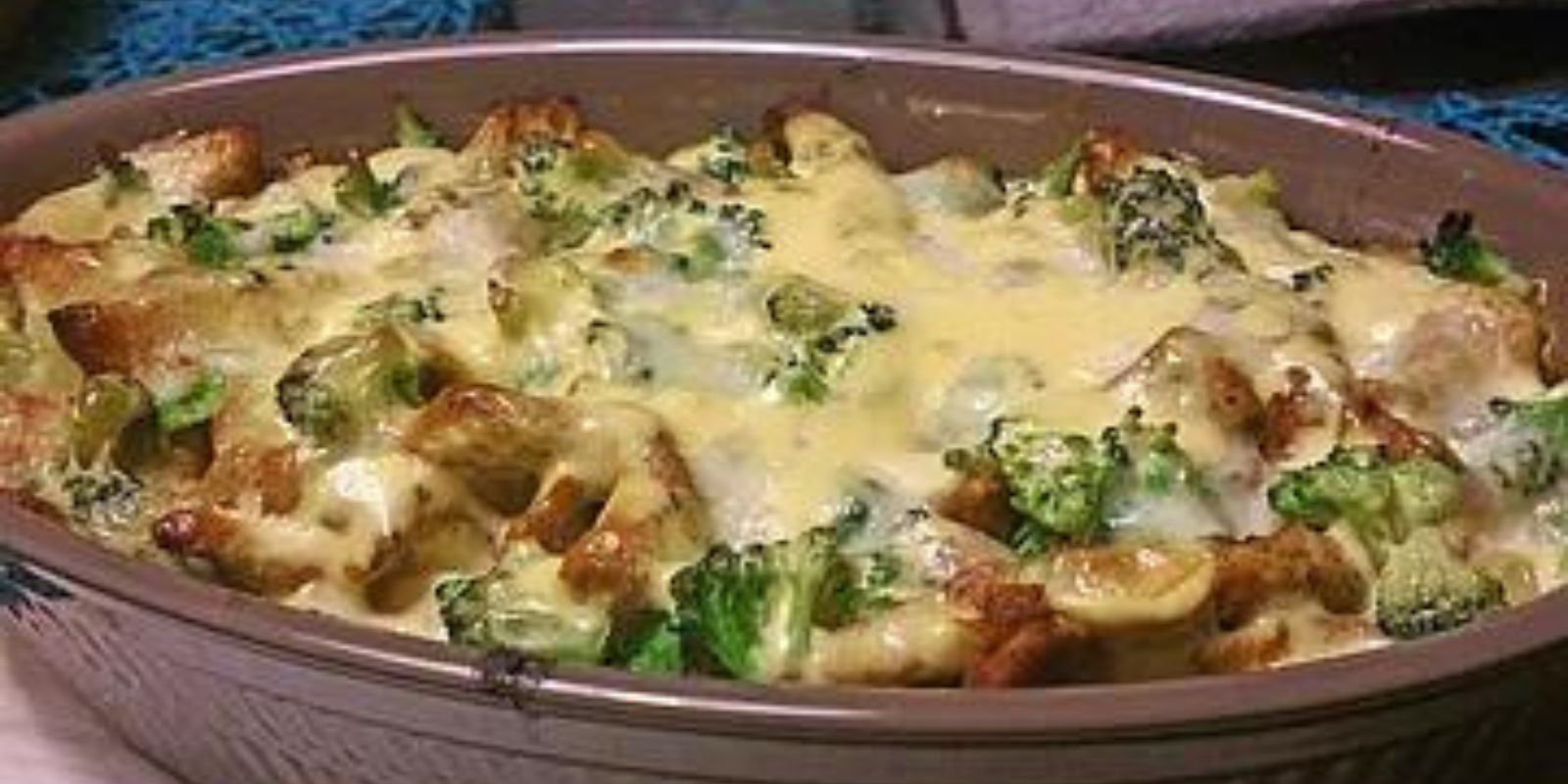 Gyrosauflauf mit Knoblauch und Sauce Hollandaise