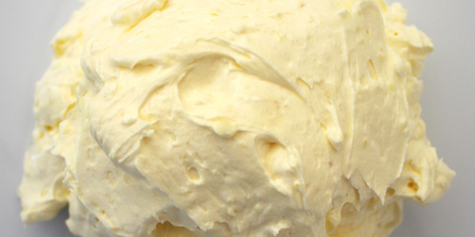 Haselnussbuttercreme