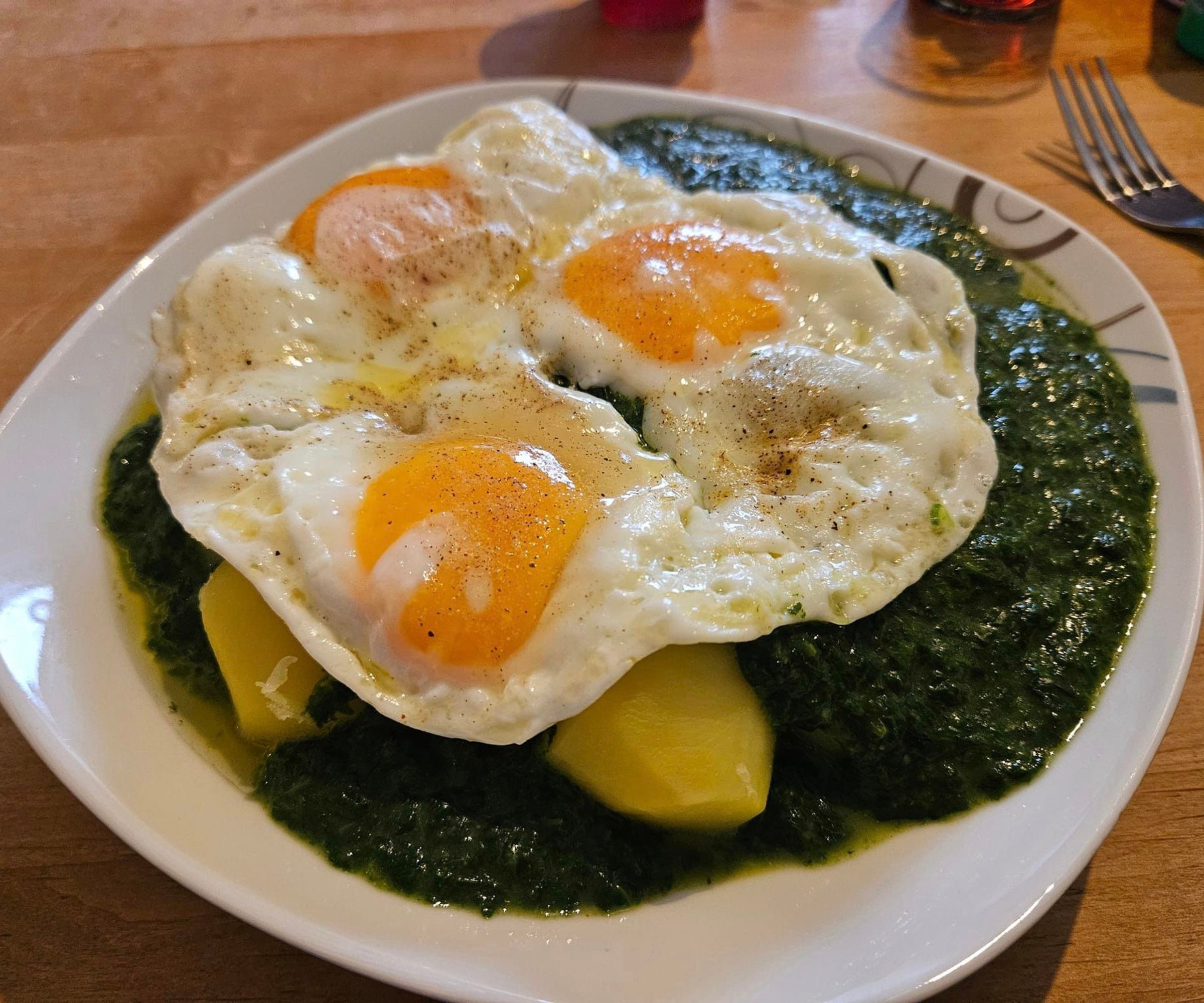 Heute einfach nur Kartoffel, Spinat und Eier: Ein einfaches und dennoch köstliches Gericht