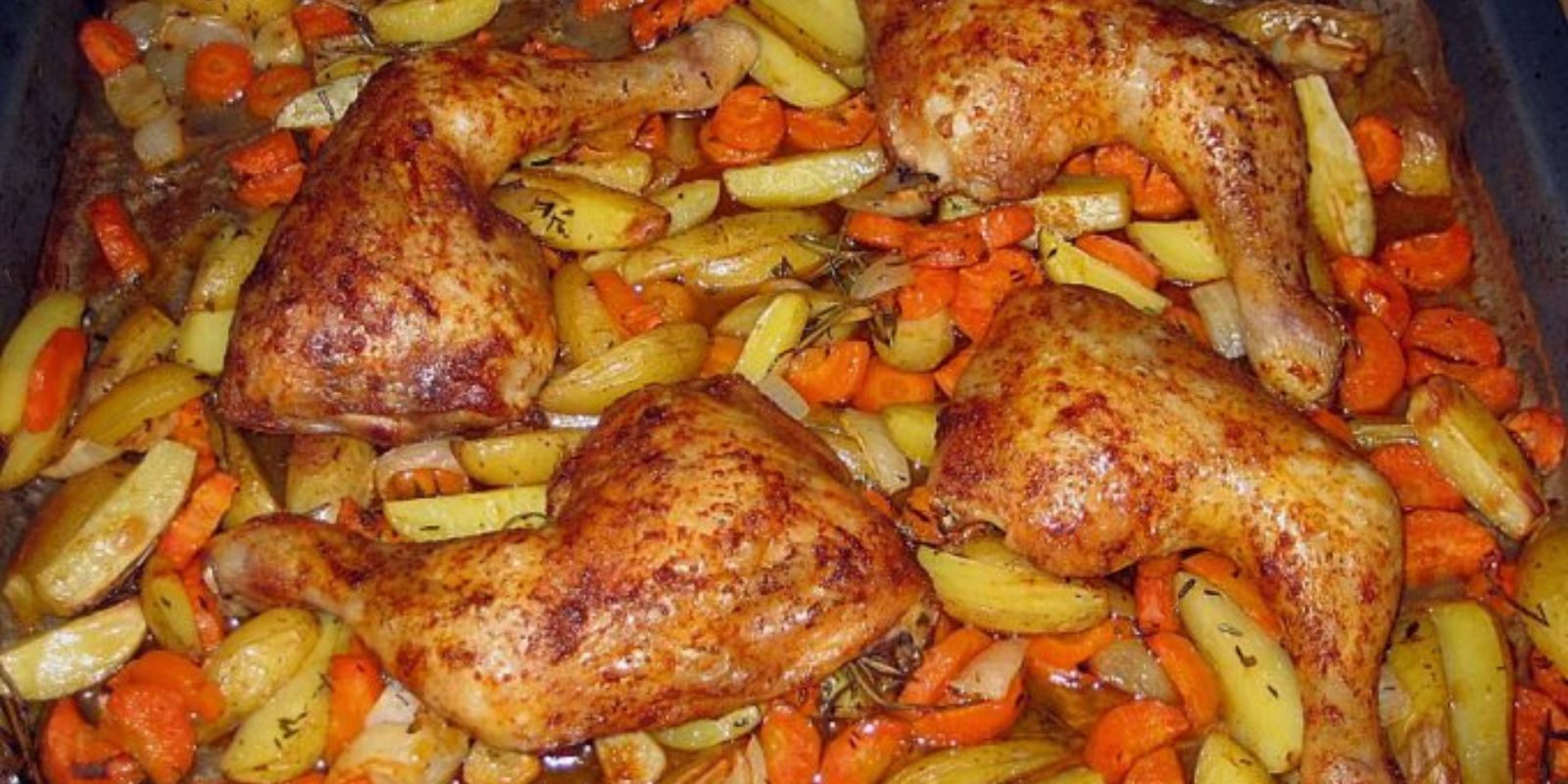 Hähnchenschenkel mit Ofen – Schmand – Gemüse