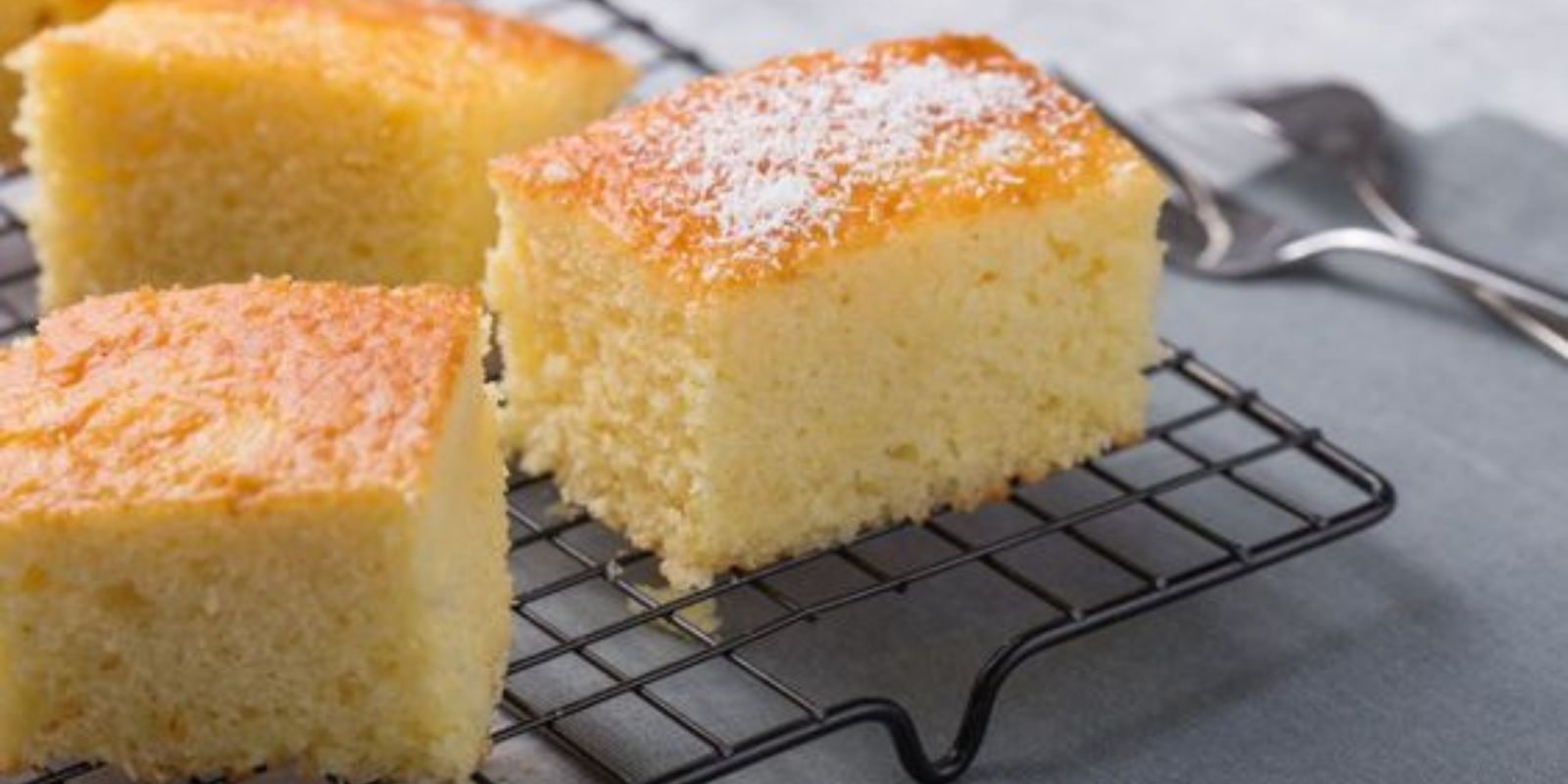 Hier ist ein einfaches Rezept für heißen Milchkuchen: