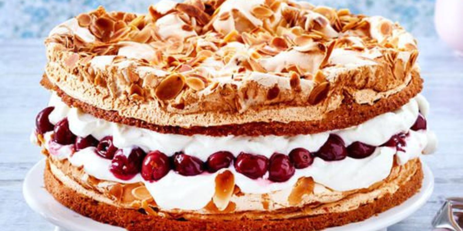Himmelstorte mit Kirschen: Ein Himmlischer Genuss