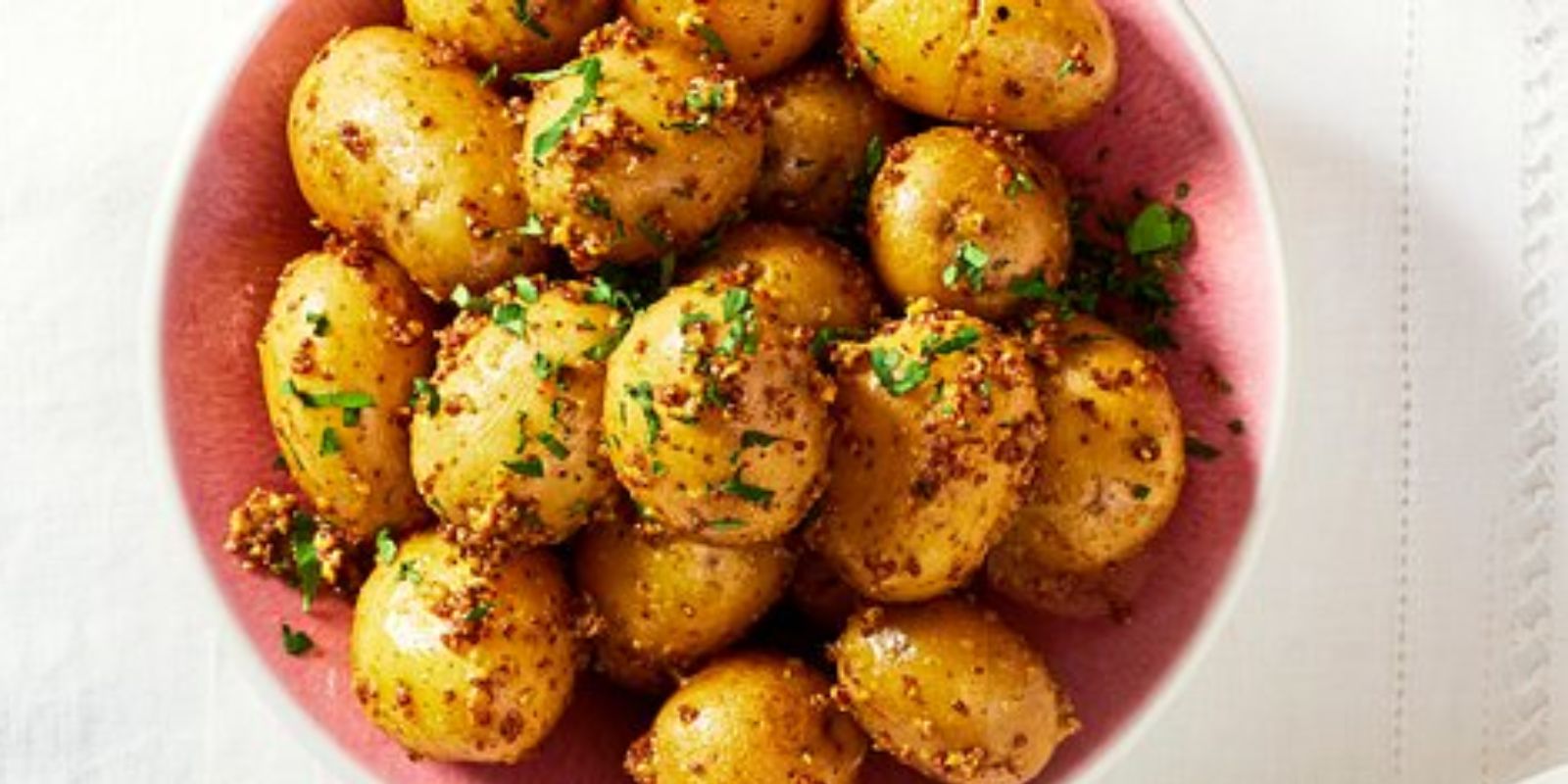 Honig-Senf-Schweinekoteletts und Kartoffelpfanne: Eine süß-scharfe Köstlichkeit