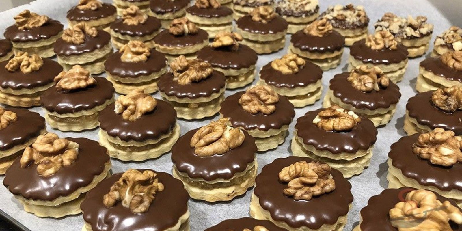 Ischler Törtchen mit Nussfüllung