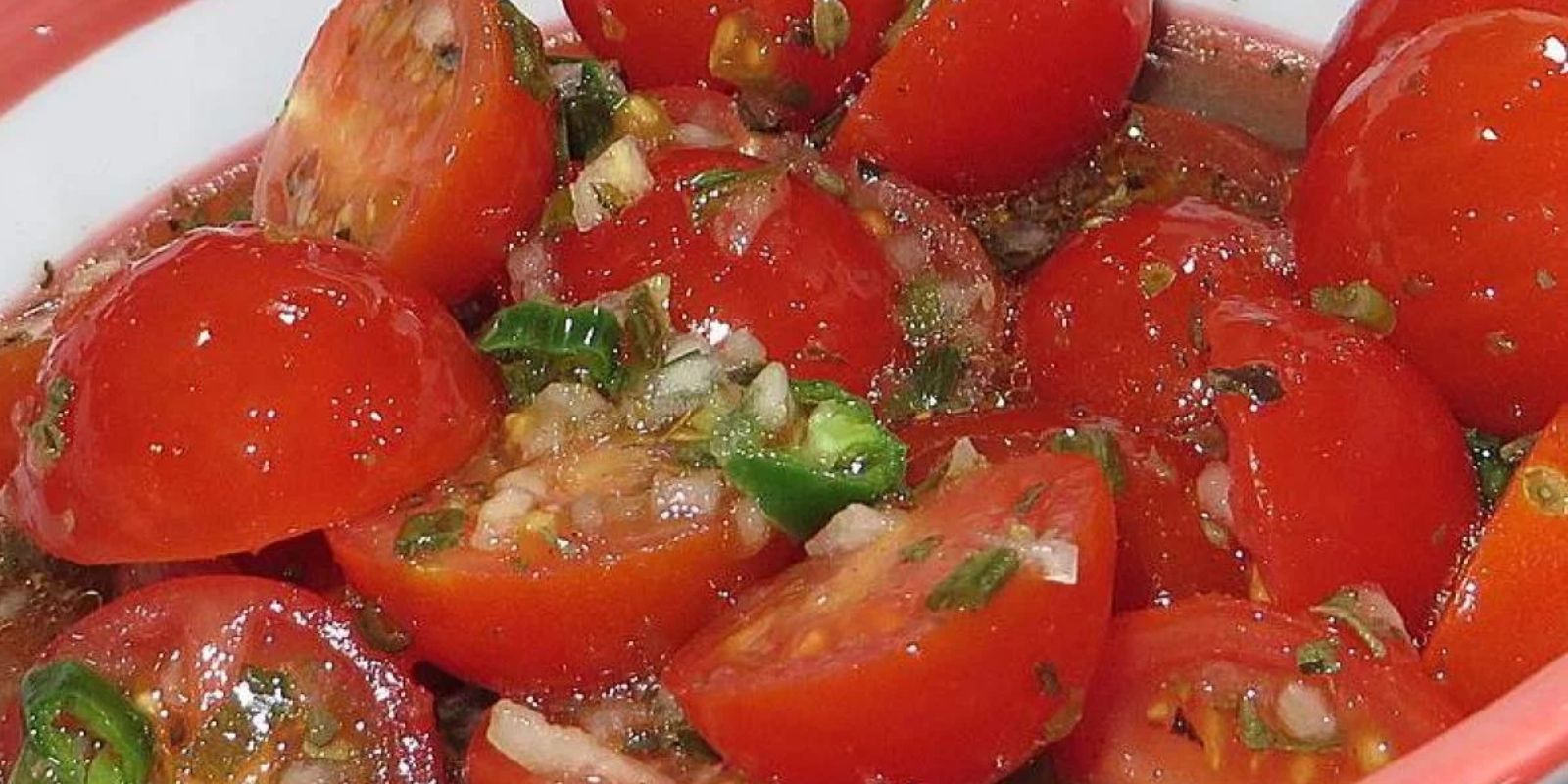 Italienischer Tomatensalat: Ein Hauch von Sonne auf dem Teller