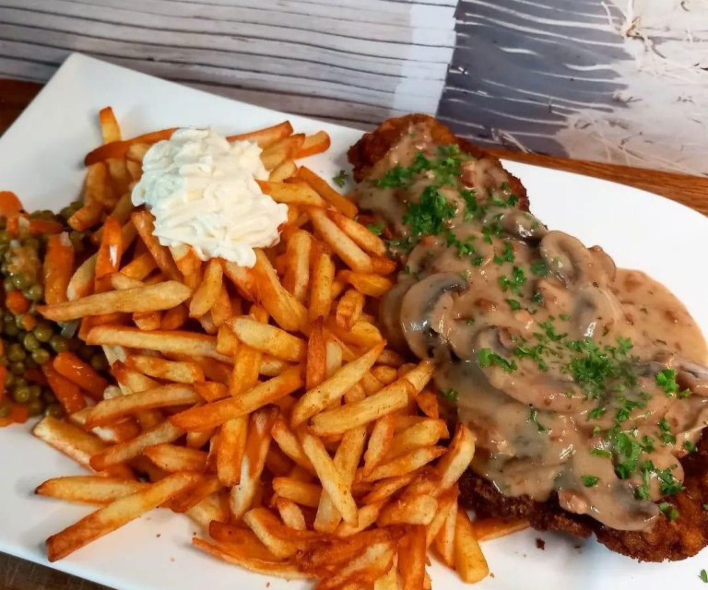 Jägerschnitzel nach Art des Hauses: Eine Köstliche Tradition