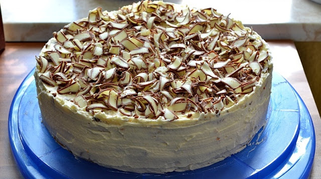 Kinderriegeltorte mit Himbeeren