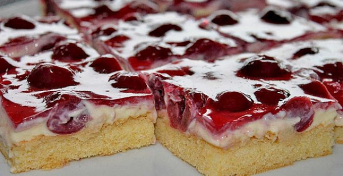 Kirsch Schmand Blechkuchen