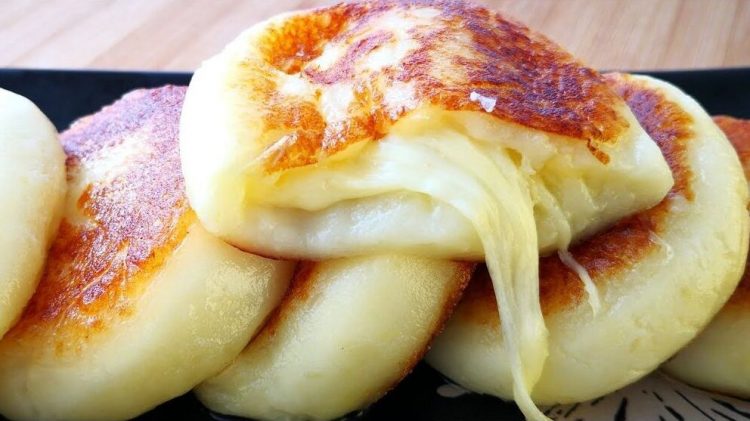 Knoblauch Kartoffelfrikadellen gefüllt mit Schmelzkäse
