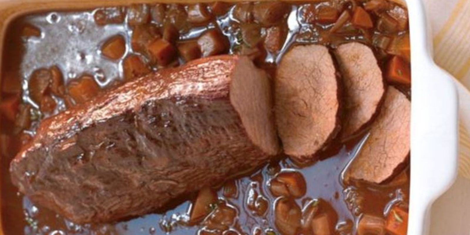 Knusprig und Saftig: Das Perfekte Rezept für Schweinekrustenbraten