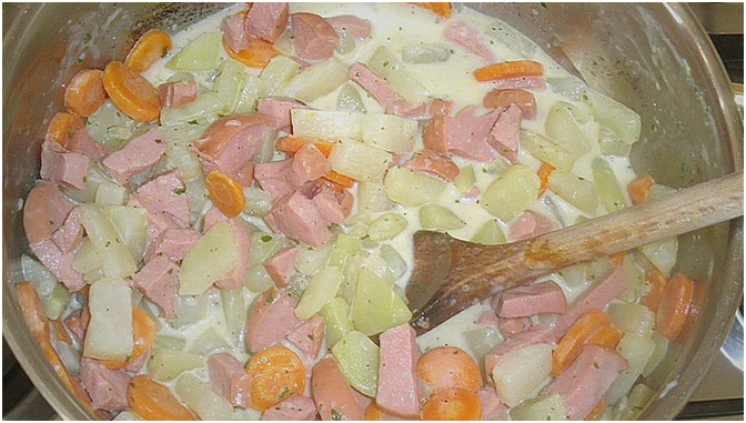 Kohlrabieintopf mit Wurst schnell und preiswert