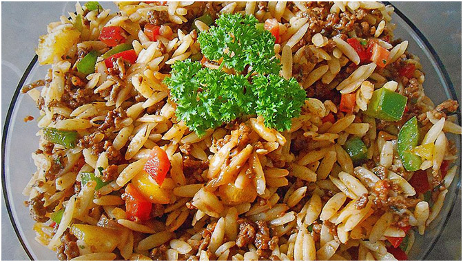 Kritharaki-Salat mit Hackfleisch schnelle Sache, einfach